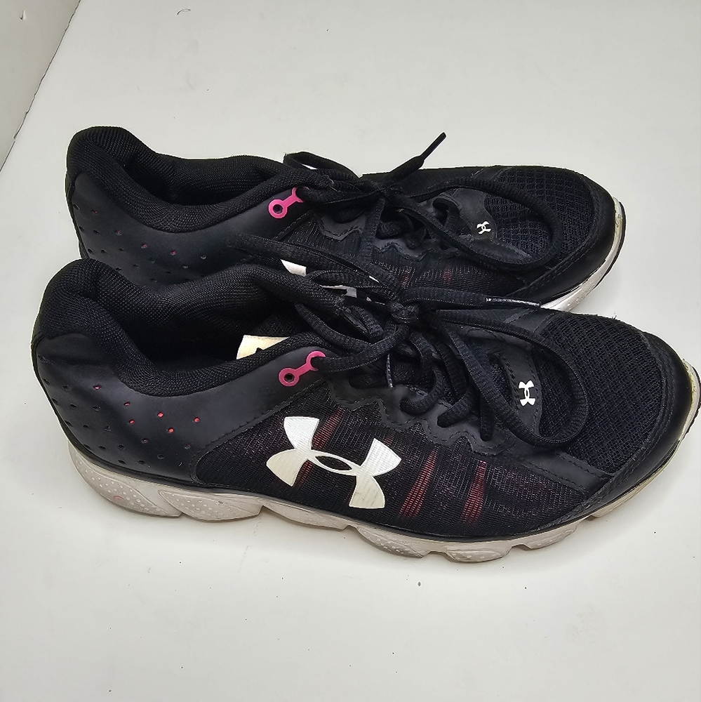Womens Under Armour Micro G Assert 6 Size 7.5 Black Running Shoes 1266252-001